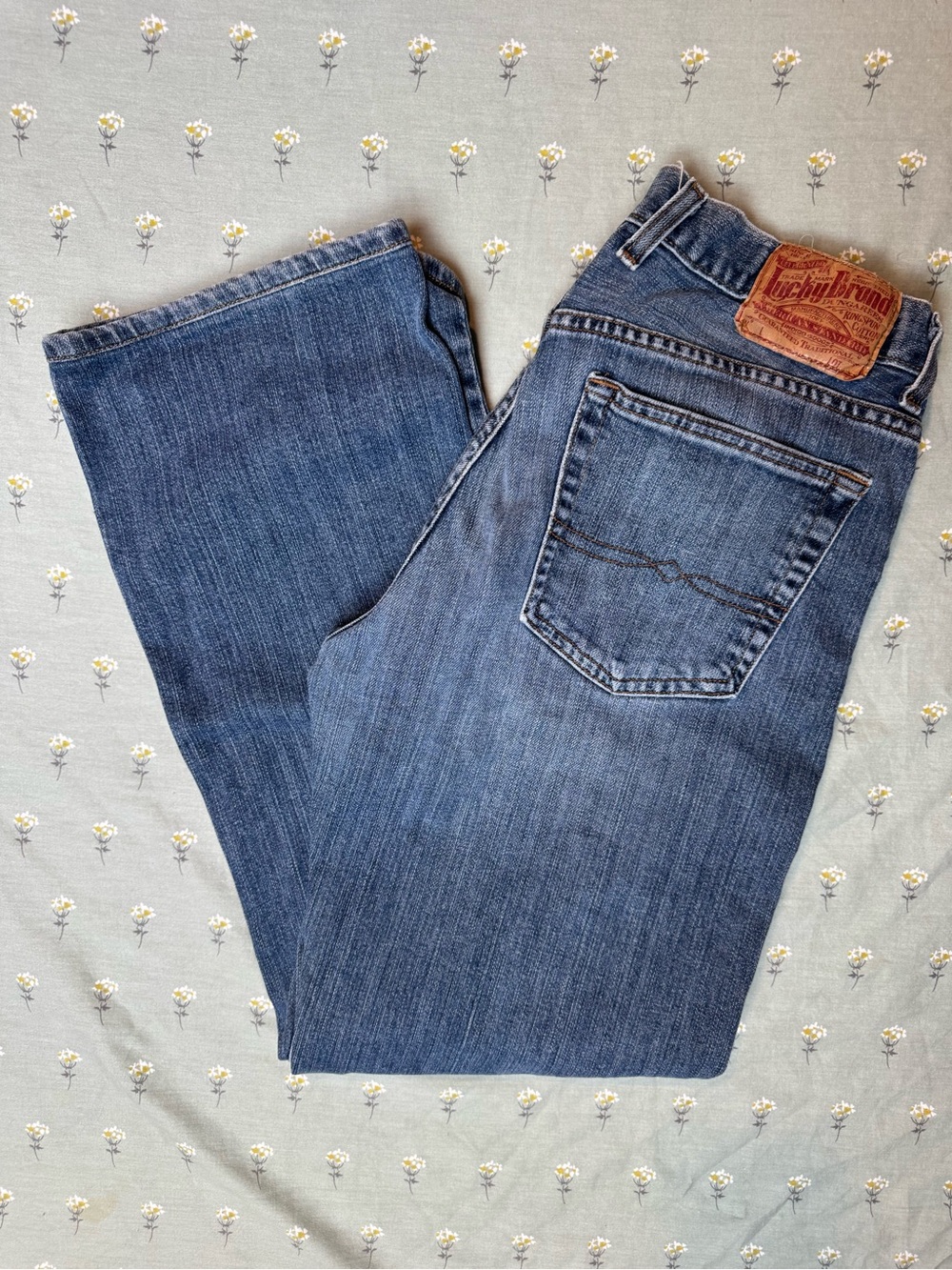 Lucky Brand Blue Men's Bootcut Jeans with Back Pocket Stitching